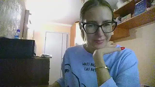 Snapshot of Norivann chatting on October 2025 11:00:02 AM Norivann online show from October 2025 11:00:02 AM