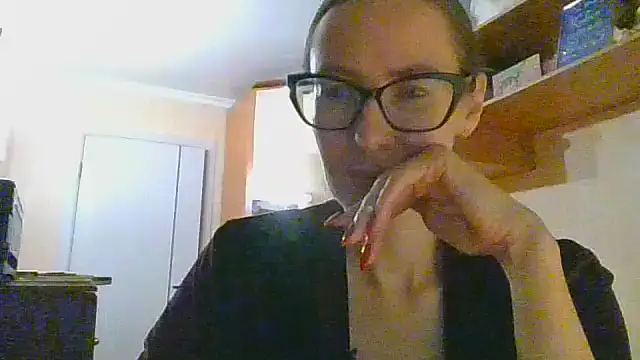 Snapshot of Norivann chatting on October 2025 09:48:02 PM Norivann online show from October 2025 09:48:02 PM