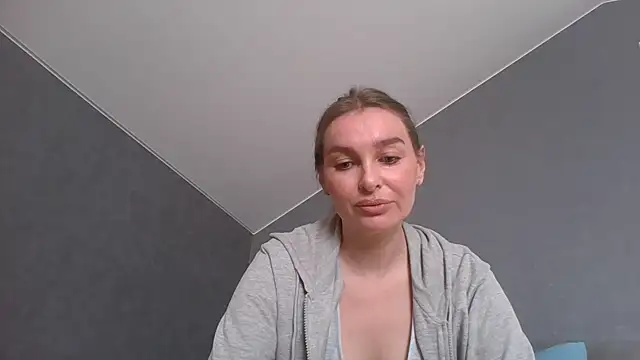 Kyrelina online show from September 2025 09:47:02 AM