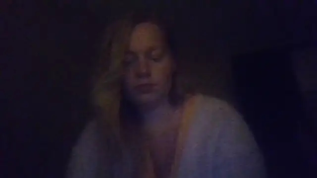 Faynoria online show from October 2025 08:22:01 PM