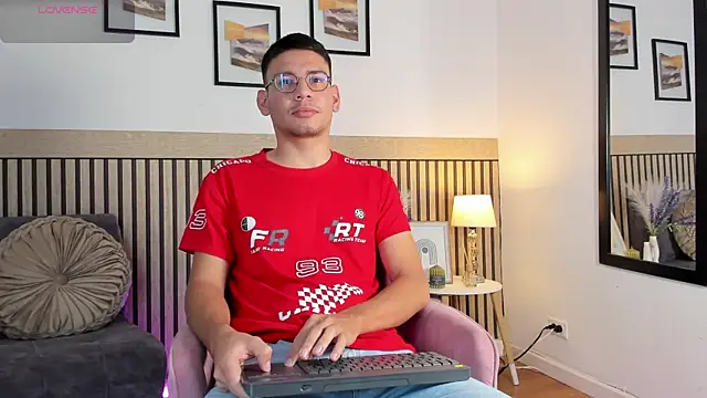 Snapshot of marcuswildx chatting on September 2025 10:13:01 PM marcuswildx online show from September 2025 10:13:01 PM