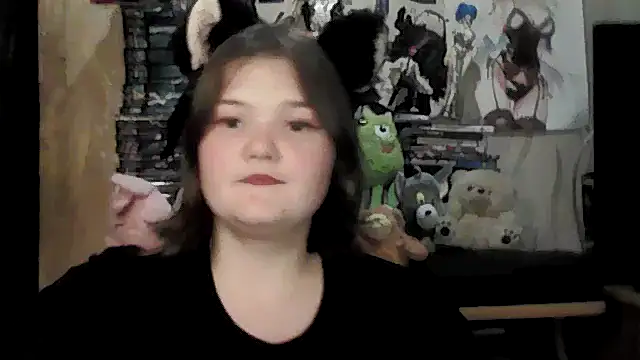 Snapshot of Noir_Shiro chatting on October 2025 04:20:02 PM Noir Shiro online show from October 2025 04:20:02 PM