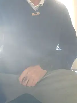 fantastiklover76113 online show from September 2025 11:04:02 AM