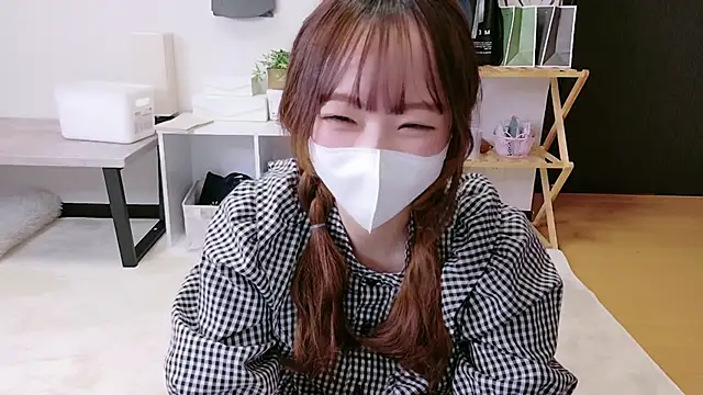 Snapshot of saku_sakura_ chatting on October 2025 12:52:02 PM saku sakura online show from October 2025 12:52:02 PM