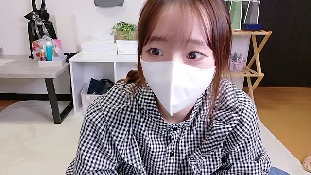 Snapshot of saku_sakura_ chatting on November 2025 10:59:02 AM saku sakura online show from November 2025 10:59:02 AM