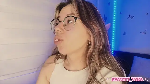 Snapshot of sweettvera chatting on October 2025 10:38:01 AM sweettvera online show from October 2025 10:38:01 AM