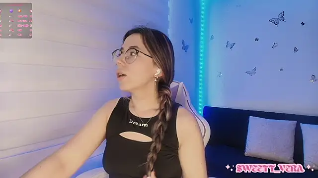 Snapshot of sweettvera chatting on October 2025 12:44:02 PM sweettvera online show from October 2025 12:44:02 PM