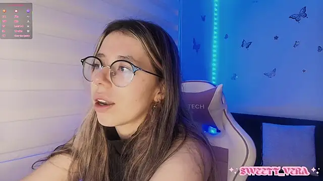 Snapshot of sweettvera chatting on October 2025 11:03:01 AM sweettvera online show from October 2025 11:03:01 AM