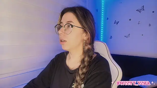 Snapshot of sweettvera chatting on November 2025 10:05:01 AM sweettvera online show from November 2025 10:05:01 AM