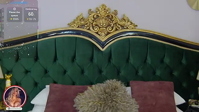 Snapshot of CourtneyRoses chatting on October 2025 02:53:01 PM CourtneyRoses online show from October 2025 02:53:01 PM