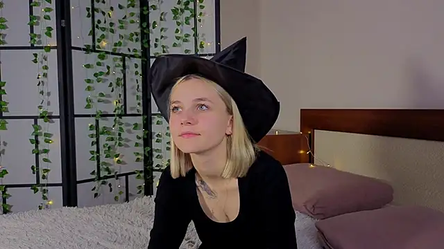 KelleDomin online show from October 2025 08:53:02 PM