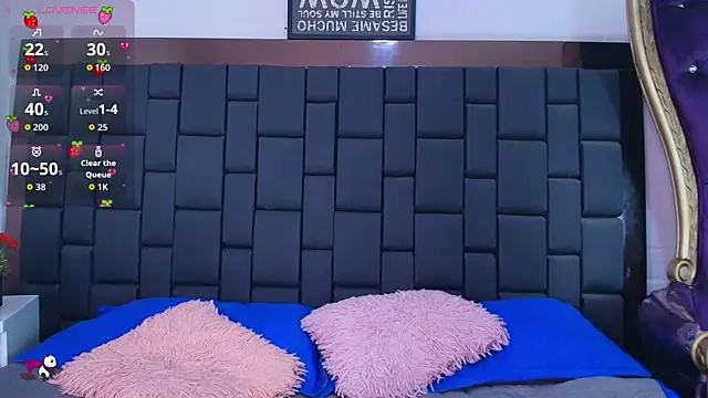 Snapshot of Krystal_Heartss chatting on October 2025 05:13:02 PM Krystal Heartss online show from October 2025 05:13:02 PM