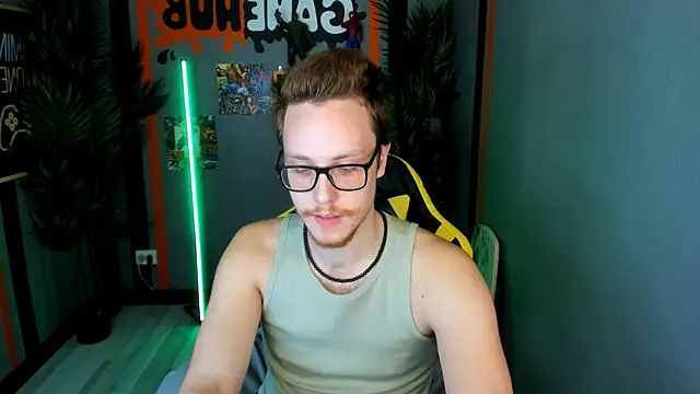 Snapshot of LeoMooree chatting on November 2025 03:49:02 AM LeoMooree online show from November 2025 03:49:02 AM