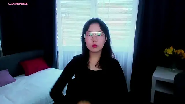 EmmaSnoww online show from September 2025 11:57:01 AM