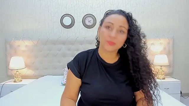 VaniaRose online show from October 2025 01:43:02 PM