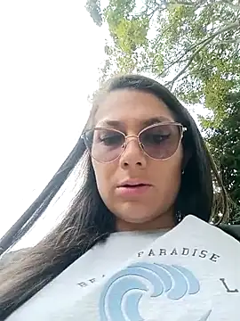 Snapshot of Mia-love-03 chatting on October 2025 04:05:02 PM Mia-love-03 online show from October 2025 04:05:02 PM