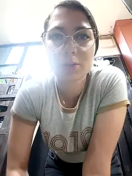 Snapshot of Mia-love-03 chatting on October 2025 08:11:02 PM Mia-love-03 online show from October 2025 08:11:02 PM