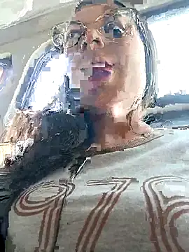 Snapshot of Mia-love-03 chatting on October 2025 03:56:02 PM Mia-love-03 online show from October 2025 03:56:02 PM