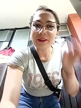 Snapshot of Mia-love-03 chatting on October 2025 11:23:01 PM Mia-love-03 online show from October 2025 11:23:01 PM