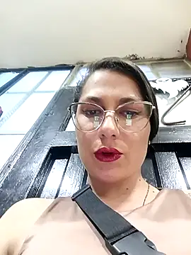 Snapshot of Mia-love-03 chatting on November 2025 09:59:01 PM Mia-love-03 online show from November 2025 09:59:01 PM