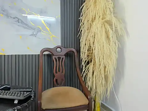 Snapshot of Nikoll_evans chatting on November 2025 03:11:01 PM Nikoll evans online show from November 2025 03:11:01 PM