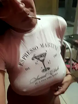 LatinaBeach online show from October 2025 08:40:02 PM