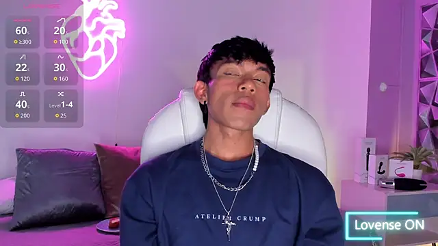 Snapshot of Santti_ chatting on November 2025 09:35:02 PM Santti online show from November 2025 09:35:02 PM