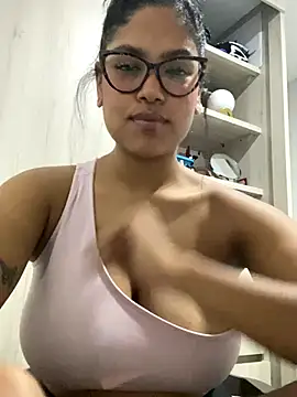 Snapshot of miiabrown18 chatting on October 2025 02:47:02 AM miiabrown18 online show from October 2025 02:47:02 AM