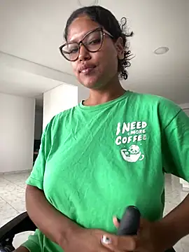 Snapshot of miiabrown18 chatting on November 2025 04:06:01 PM miiabrown18 online show from November 2025 04:06:01 PM