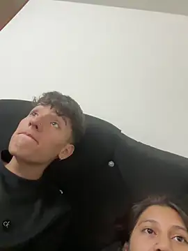 Snapshot of _Kinky69_ chatting on November 2025 09:58:01 PM Kinky69 online show from November 2025 09:58:01 PM