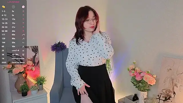 NyamNyamNyammm online show from September 2025 05:06:01 PM