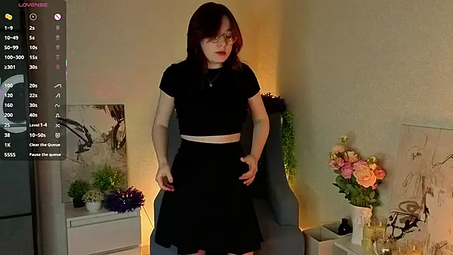 NyamNyamNyammm online show from October 2025 03:00:02 PM