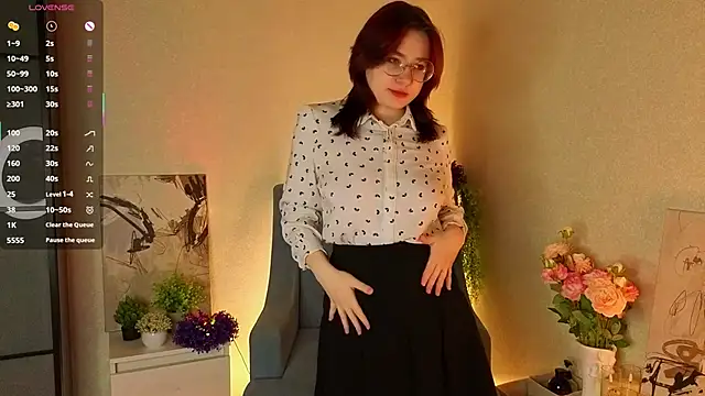 NyamNyamNyammm online show from October 2025 03:01:02 PM