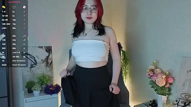 NyamNyamNyammm online show from October 2025 02:06:01 PM