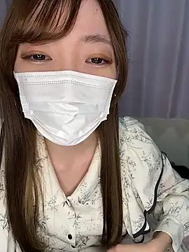 Snapshot of Moe_v_v chatting on November 2025 06:35:02 AM Moe v v online show from November 2025 06:35:02 AM