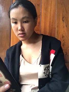 Snapshot of Mai_lovely chatting on October 2025 02:23:02 AM Mai lovely online show from October 2025 02:23:02 AM