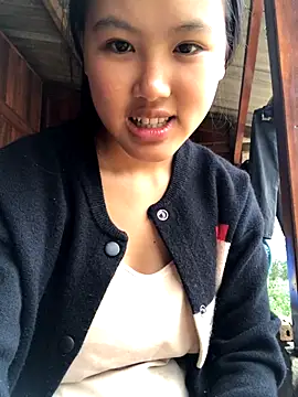 Snapshot of Mai_lovely chatting on October 2025 02:01:02 AM Mai lovely online show from October 2025 02:01:02 AM