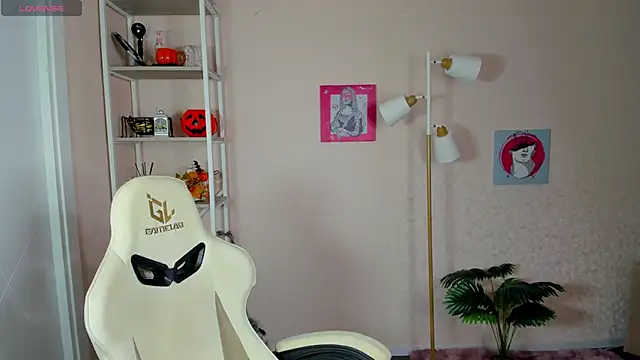 Al1ice Moures online show from November 2025 01:16:01 AM