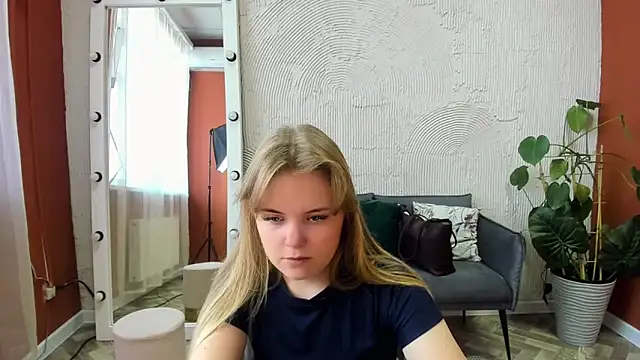 Melissa 199 online show from October 2025 09:18:02 AM