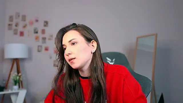 raviolly046 online show from September 2025 09:36:02 AM