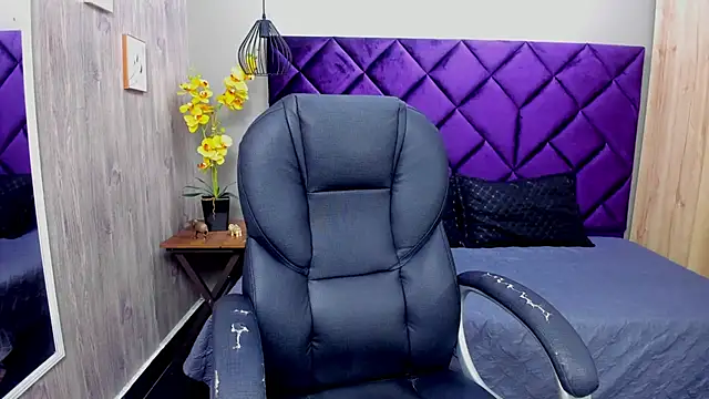 ChloeCampbell03 online show from September 2025 01:04:01 PM