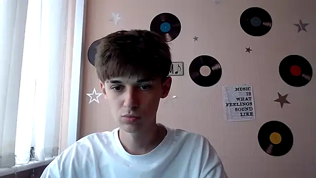 Snapshot of Hoot_Dude_ chatting on October 2025 12:12:02 PM Hoot Dude online show from October 2025 12:12:02 PM