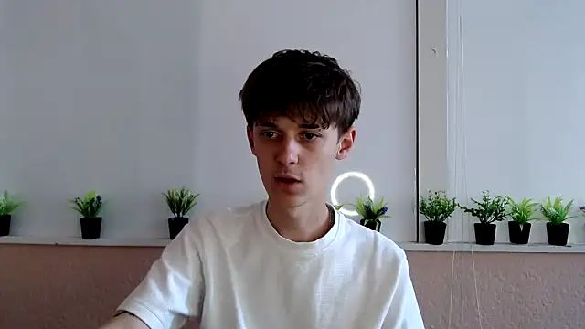 Snapshot of Hoot_Dude_ chatting on October 2025 01:44:01 PM Hoot Dude online show from October 2025 01:44:01 PM