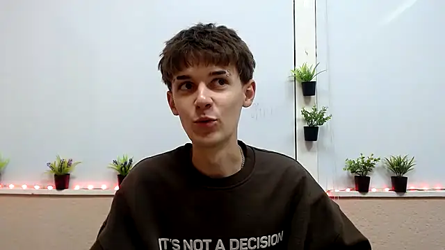 Snapshot of Hoot_Dude_ chatting on October 2025 02:31:01 PM Hoot Dude online show from October 2025 02:31:01 PM