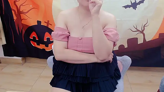 Snapshot of Lilya_39 chatting on October 2025 11:55:02 AM Lilya 39 online show from October 2025 11:55:02 AM