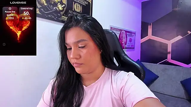 Snapshot of Tamara_Johnss_ chatting on October 2025 03:05:01 AM Tamara Johnss online show from October 2025 03:05:01 AM