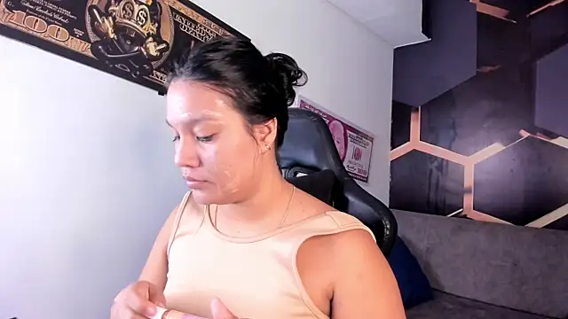 Snapshot of Tamara_Johnss_ chatting on November 2025 03:04:01 AM Tamara Johnss online show from November 2025 03:04:01 AM