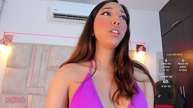 Snapshot of emily__walker chatting on November 2025 08:53:01 PM emily walker online show from November 2025 08:53:01 PM