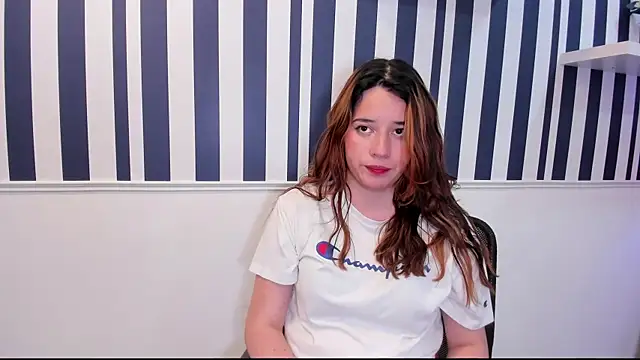 Dani Velasquez online show from October 2025 02:58:02 PM