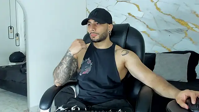 Miike Stone1 online show from October 2025 12:52:02 PM